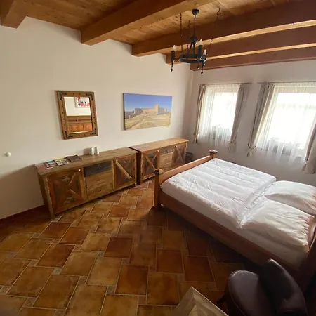 Pod Zamkem Guest house Cejkovice (Hodonin)